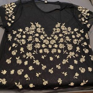 Black and White embroidered Torrid blouse